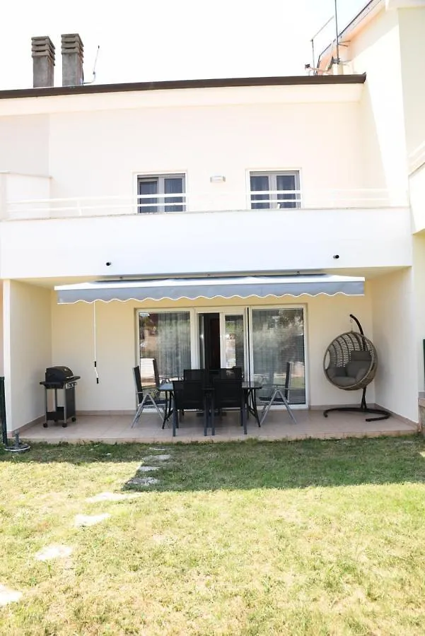 Holiday home Casa Brina Villa Buzinija