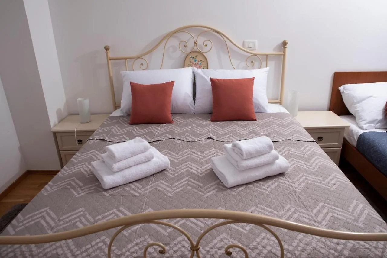 Casa Brina Villa Buzinija Holiday home